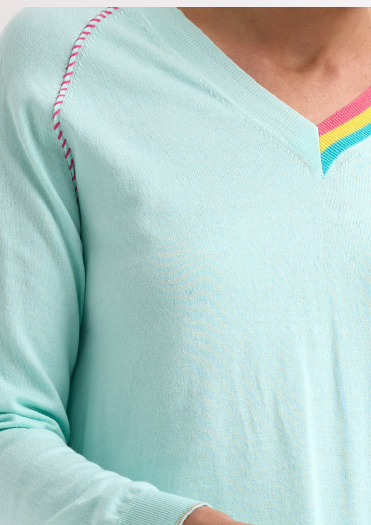 ZP7716 Round Bottom V Jumper - Aqua