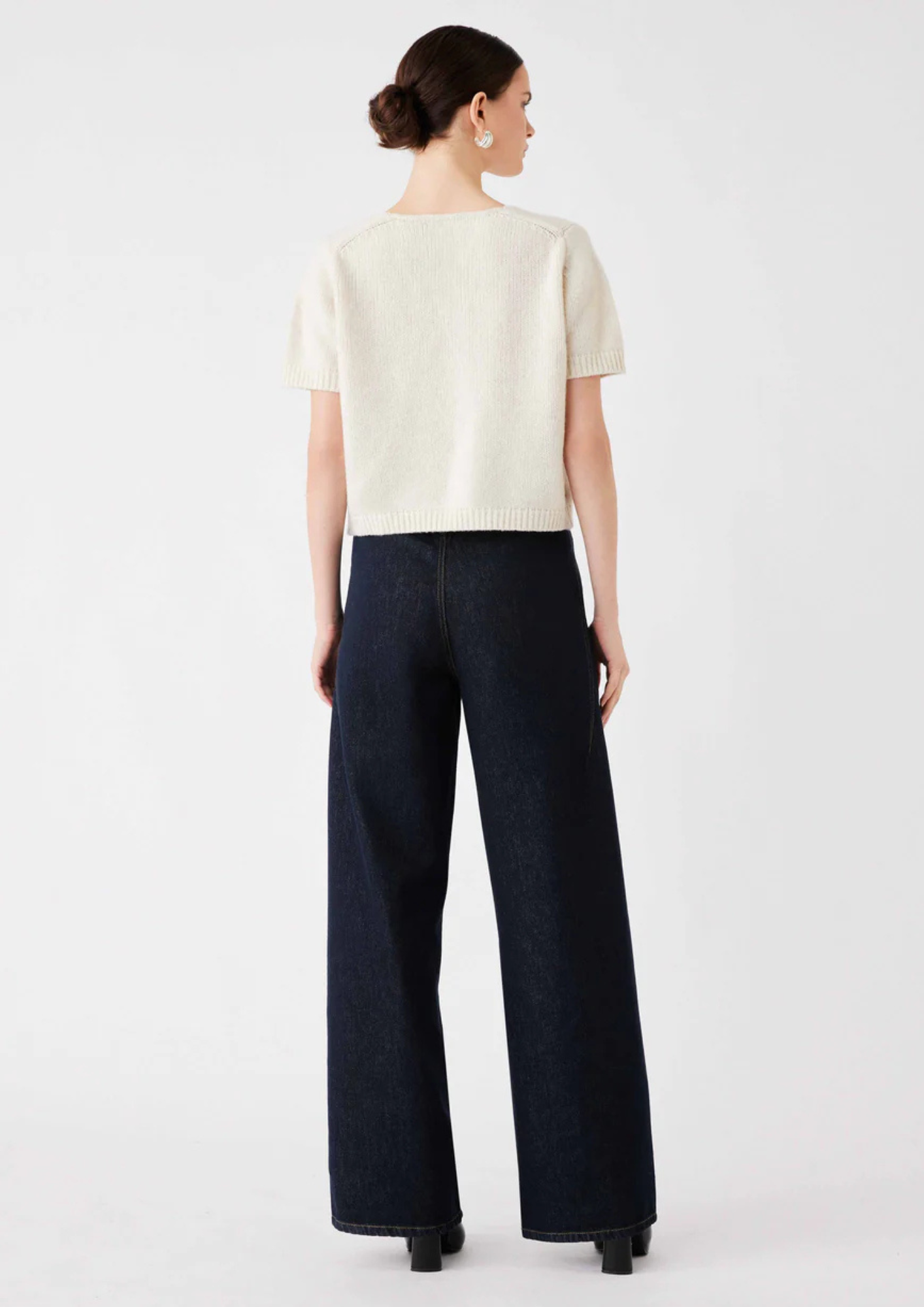 Esmaee - Apex Sweater - Ivory