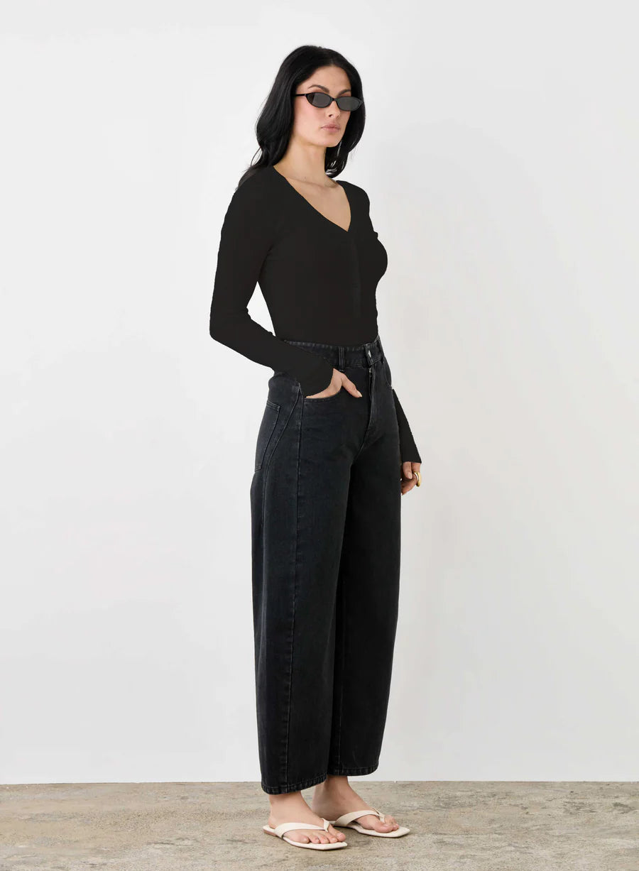 Esmaee - Sidewalk Knit Top - Black