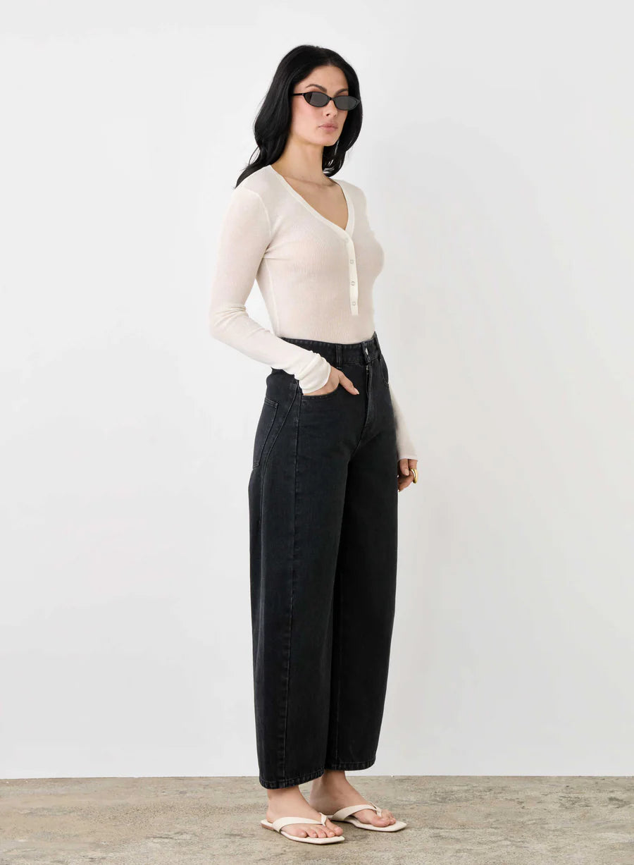 Esmaee - Midtown Barrel Jean - Black Denim