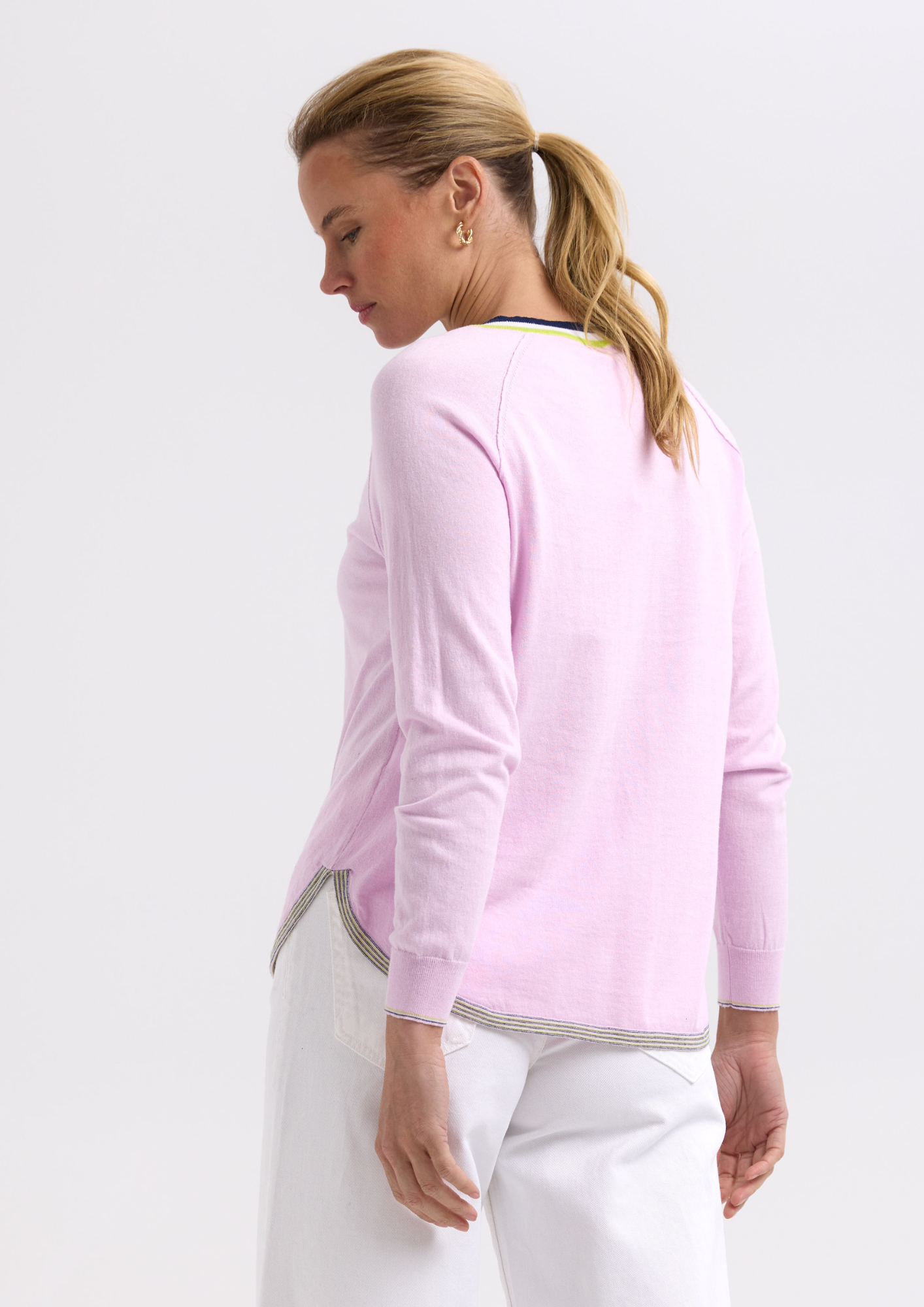 ZP7716 Round Bottom V Jumper - Lilac