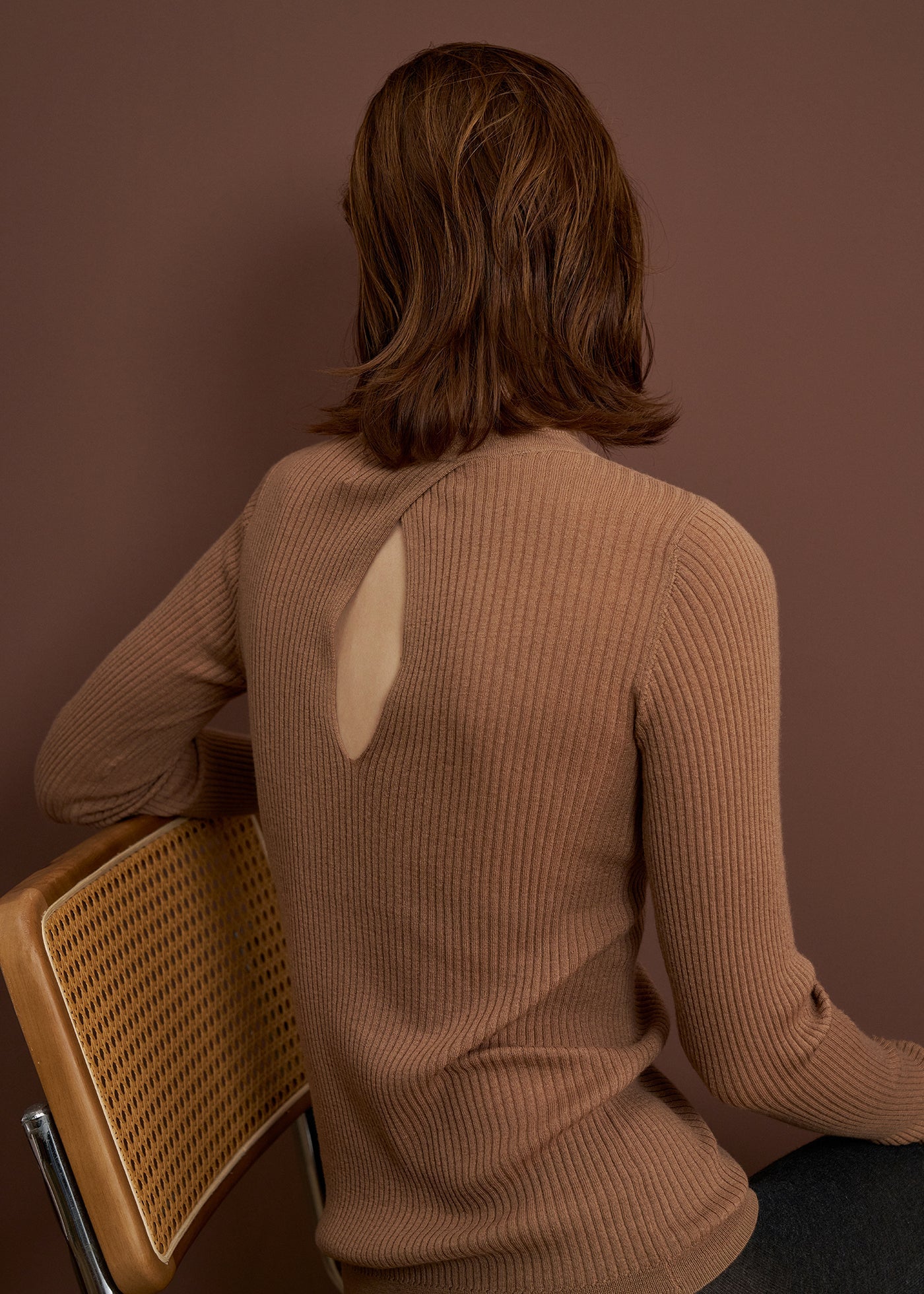 Alete Threads - Vamp Keyhole Crew - Nutmeg