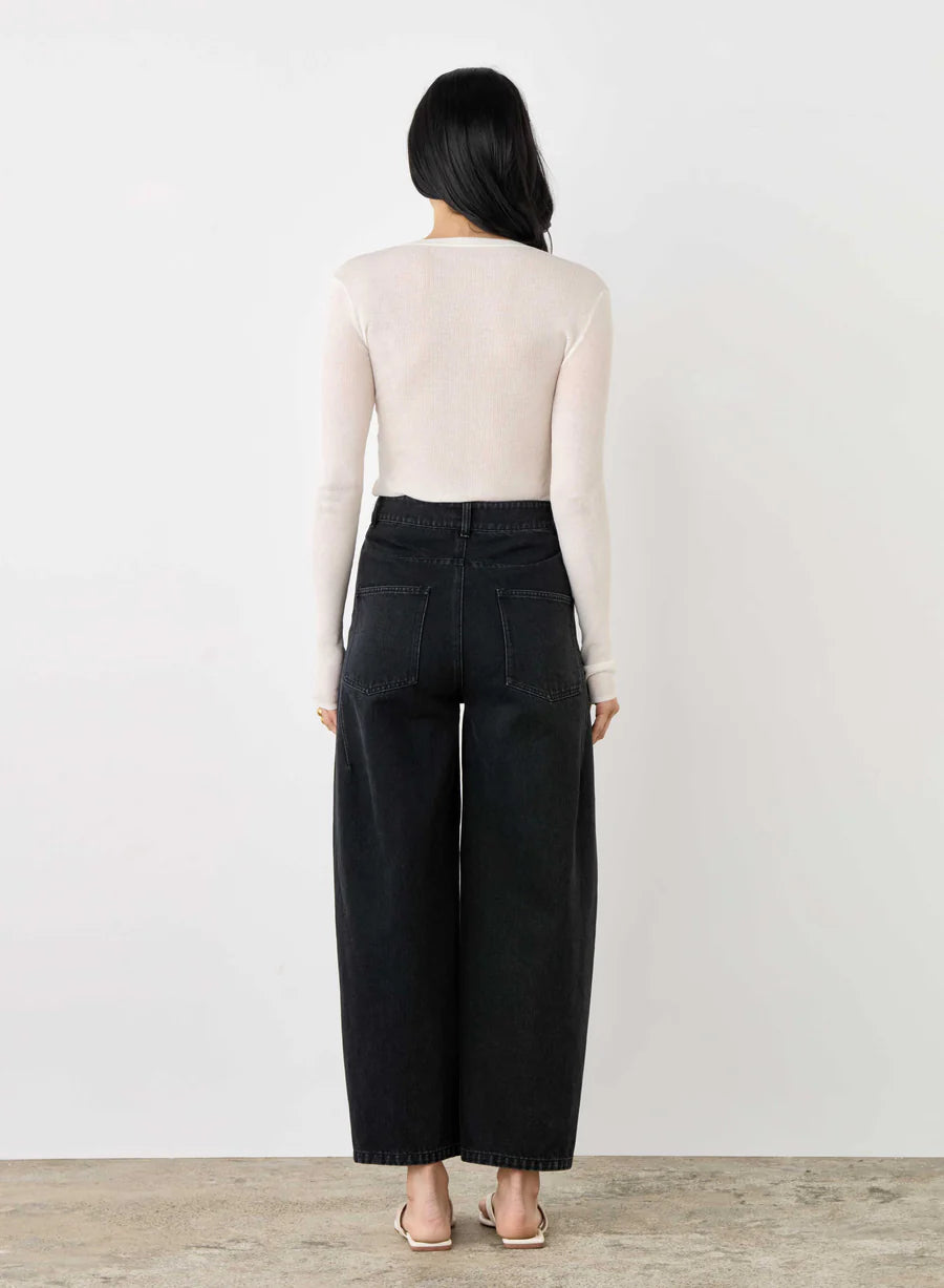 Esmaee - Midtown Barrel Jean - Black Denim