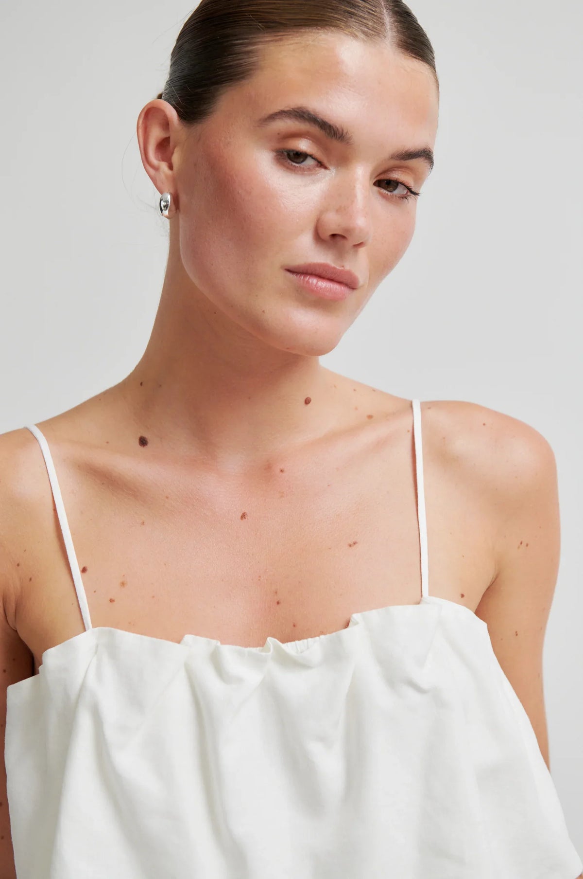 Second Female Aïe Top White Alysum