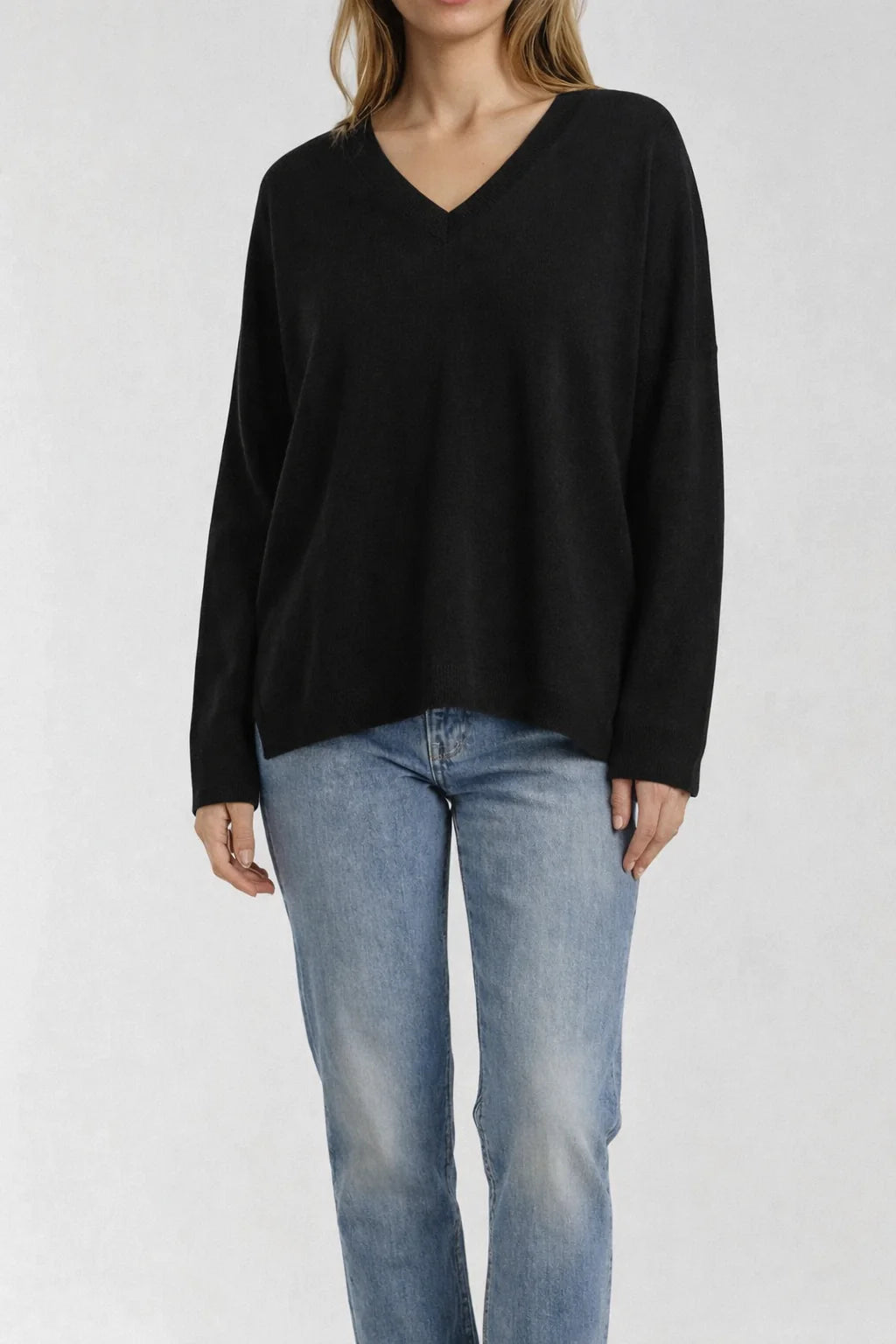 Alete Threads -Always V Neck Crew - Black