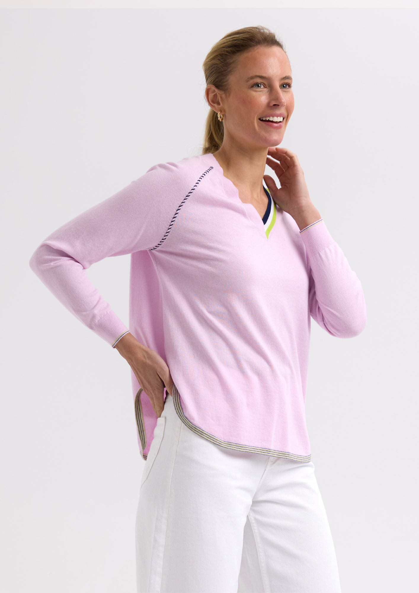 ZP7716 Round Bottom V Jumper - Lilac