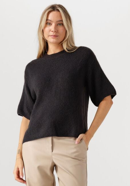 Second Female - Wanda Knit