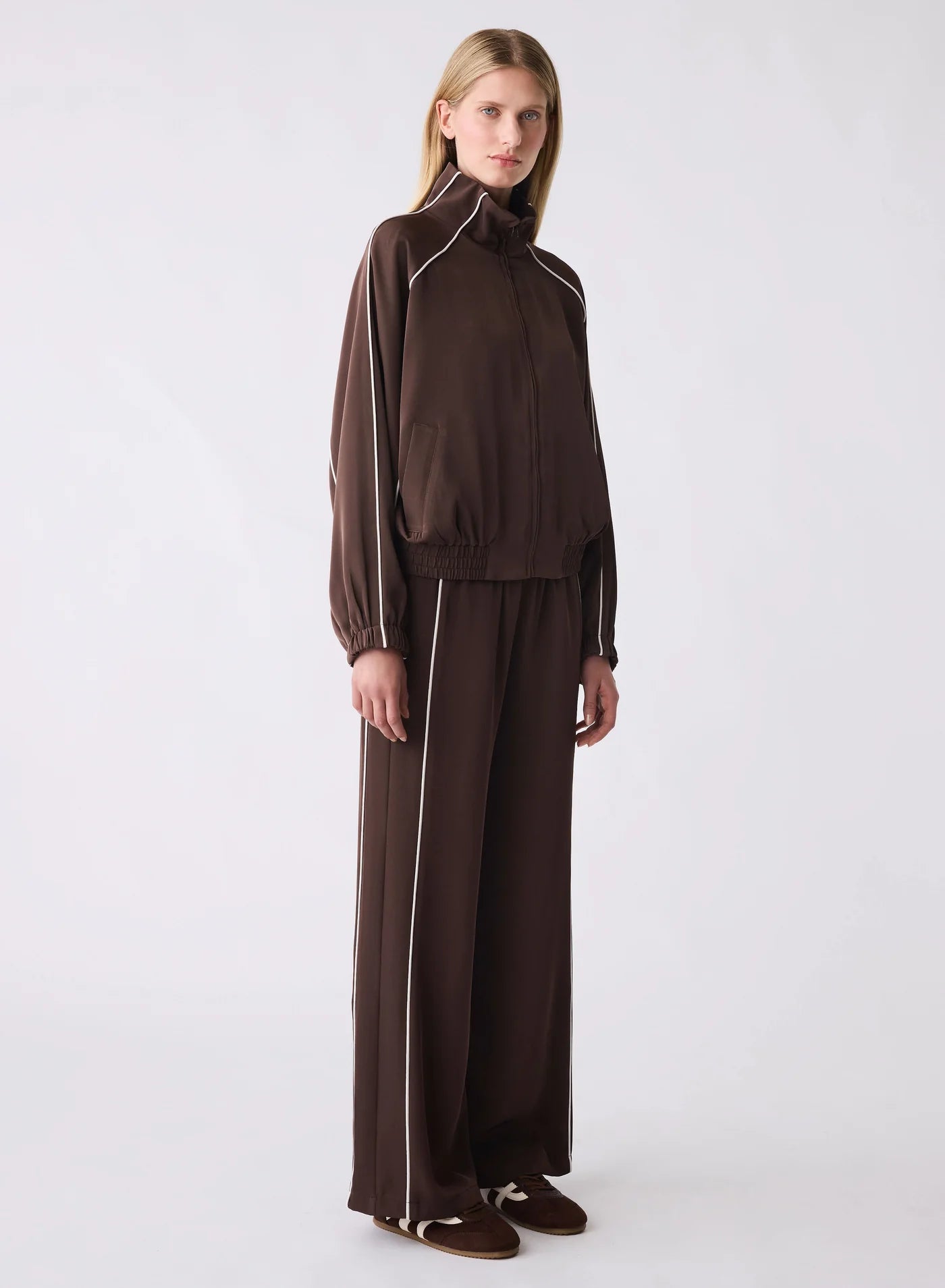 ESMAEE Staycation Jacket Chocolate