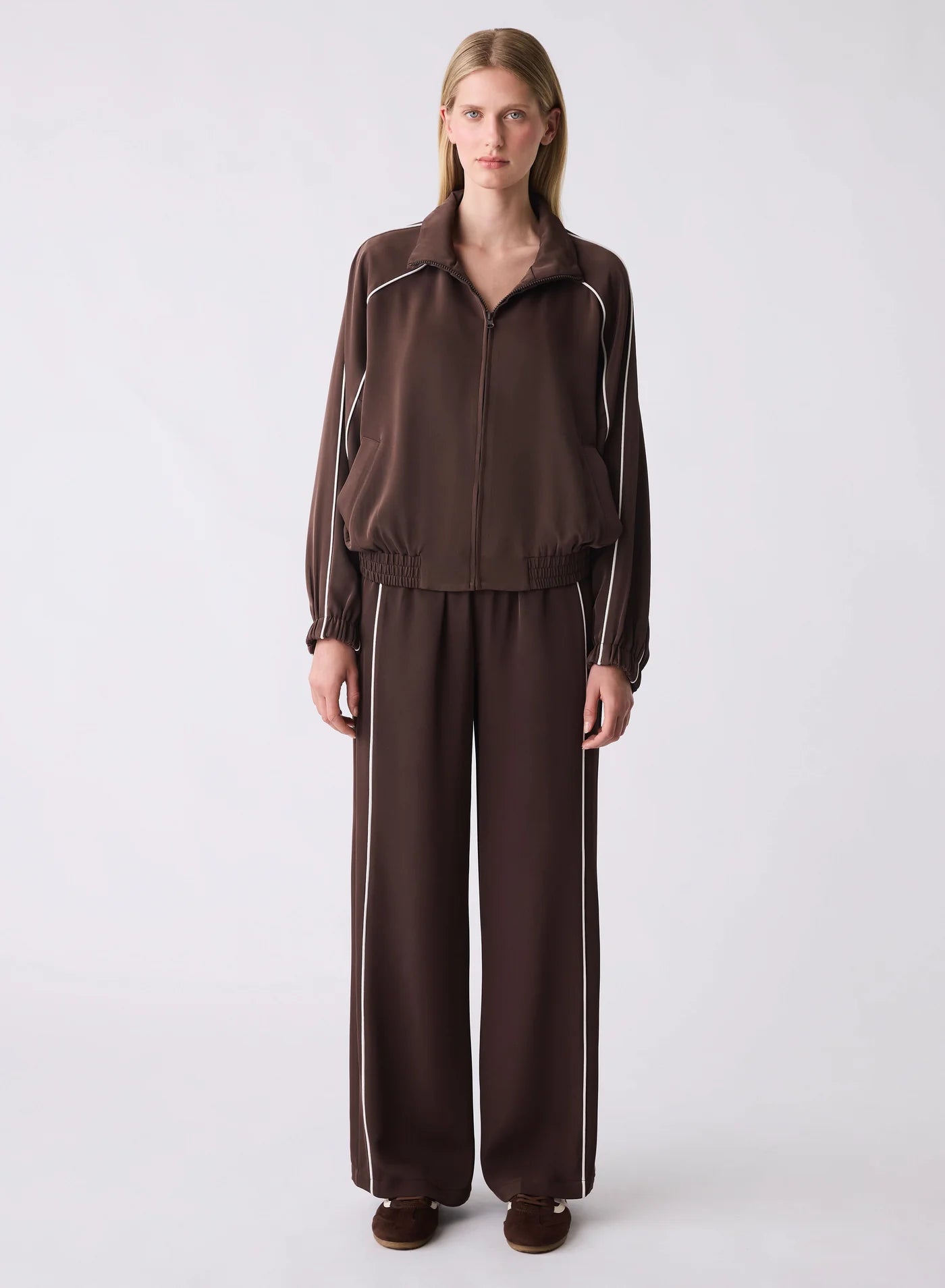 ESMAEE Staycation Jacket Chocolate