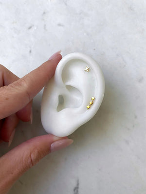 Ichu - Tiny Triple Circle Ear Cuff in Gold