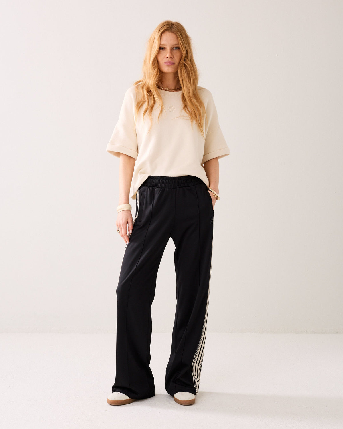 Summum black track pant — official photo 2